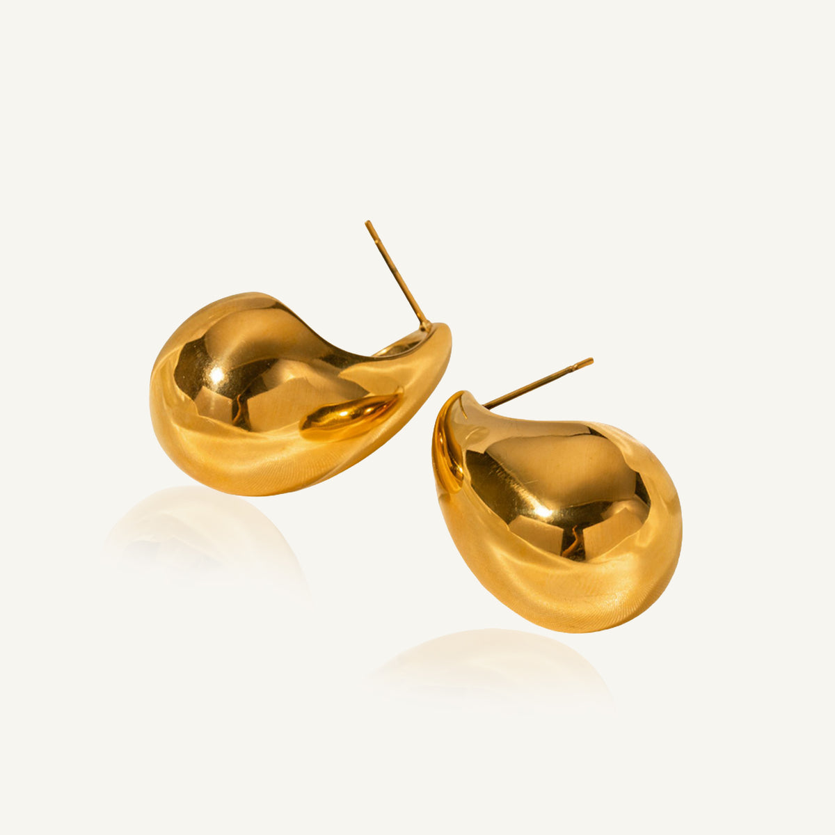 PLUVIA GOLD STUD EARRINGS