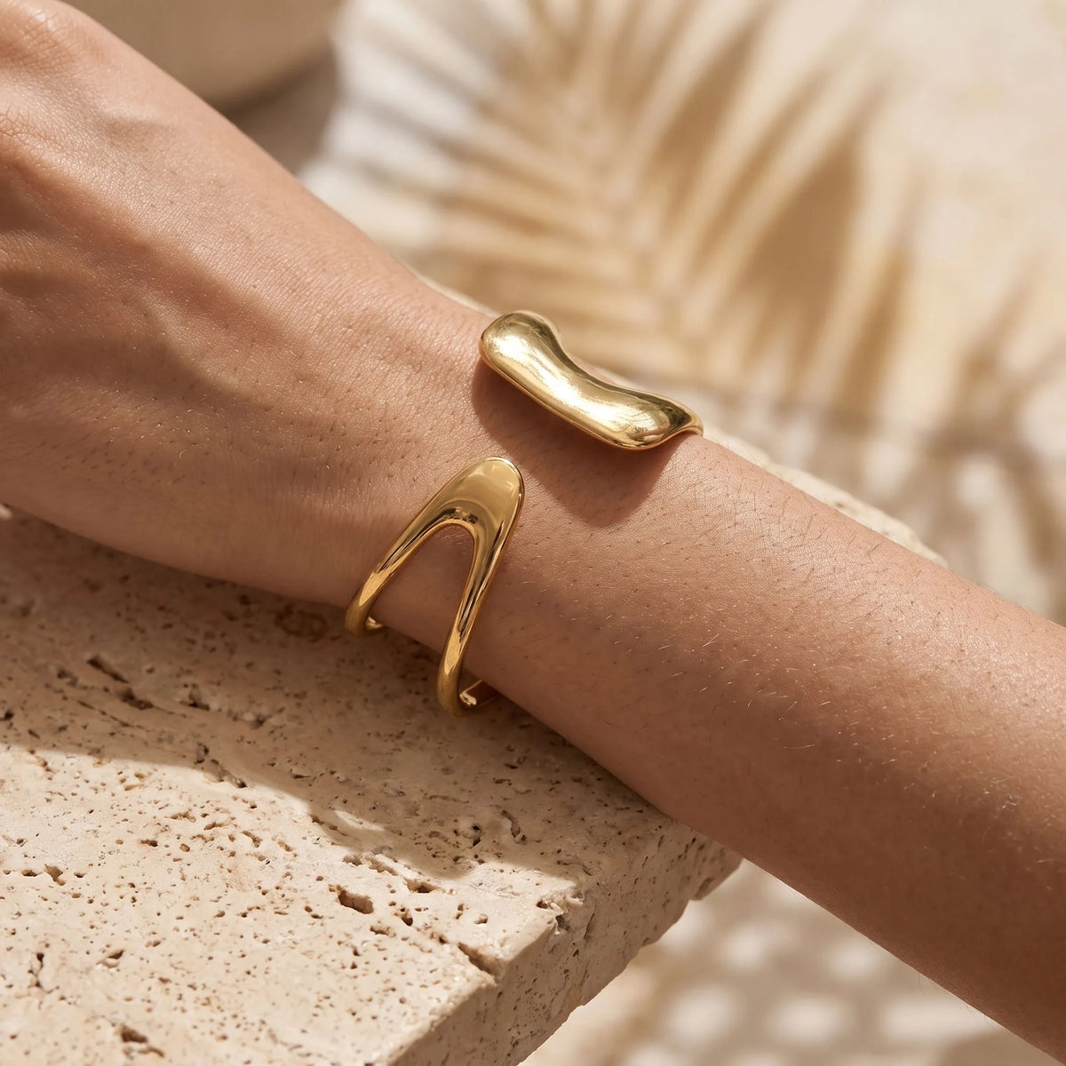 CELERIS GOLD OPEN CUFF