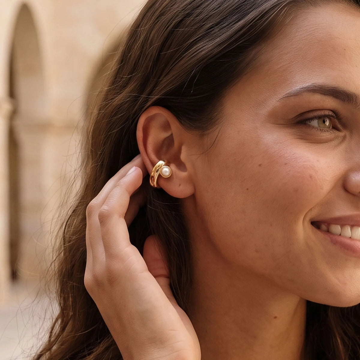 NODUS EAR GOLD PEARL EAR CUFFS