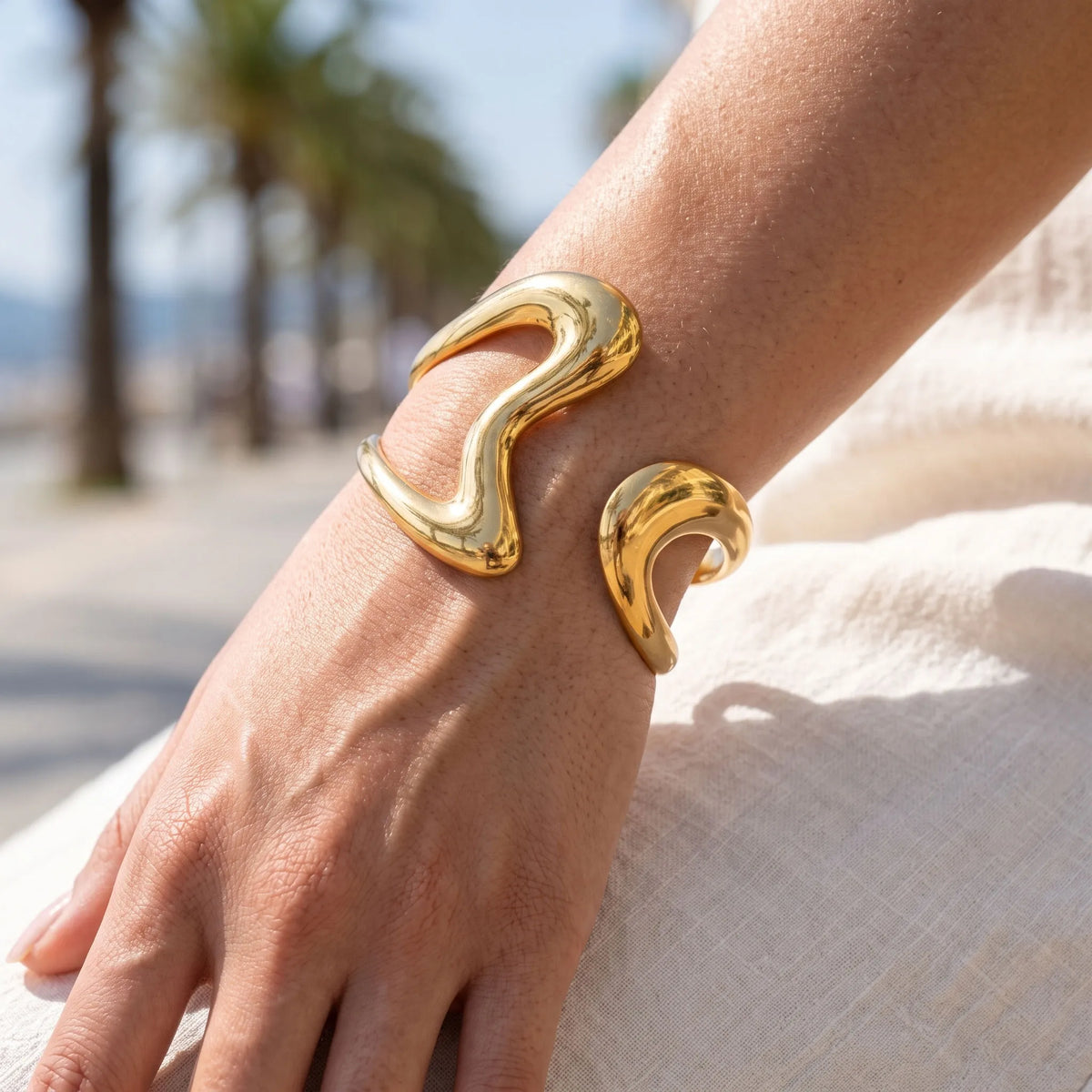 FLUMEN GOLD OPEN CUFF