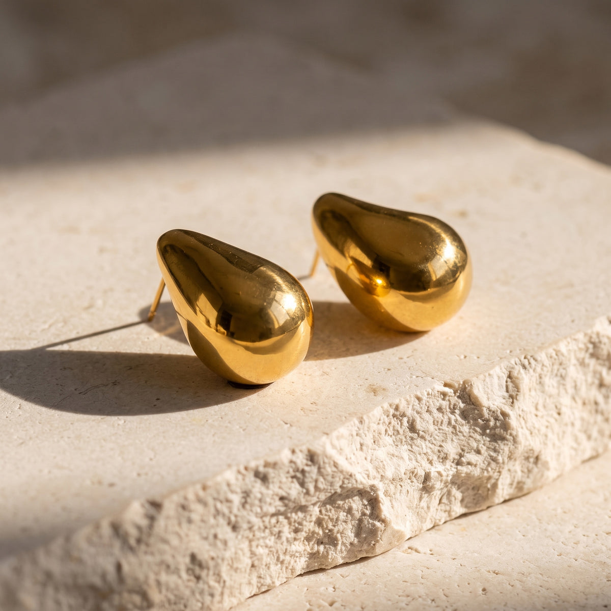 PLUVIA GOLD STUD EARRINGS