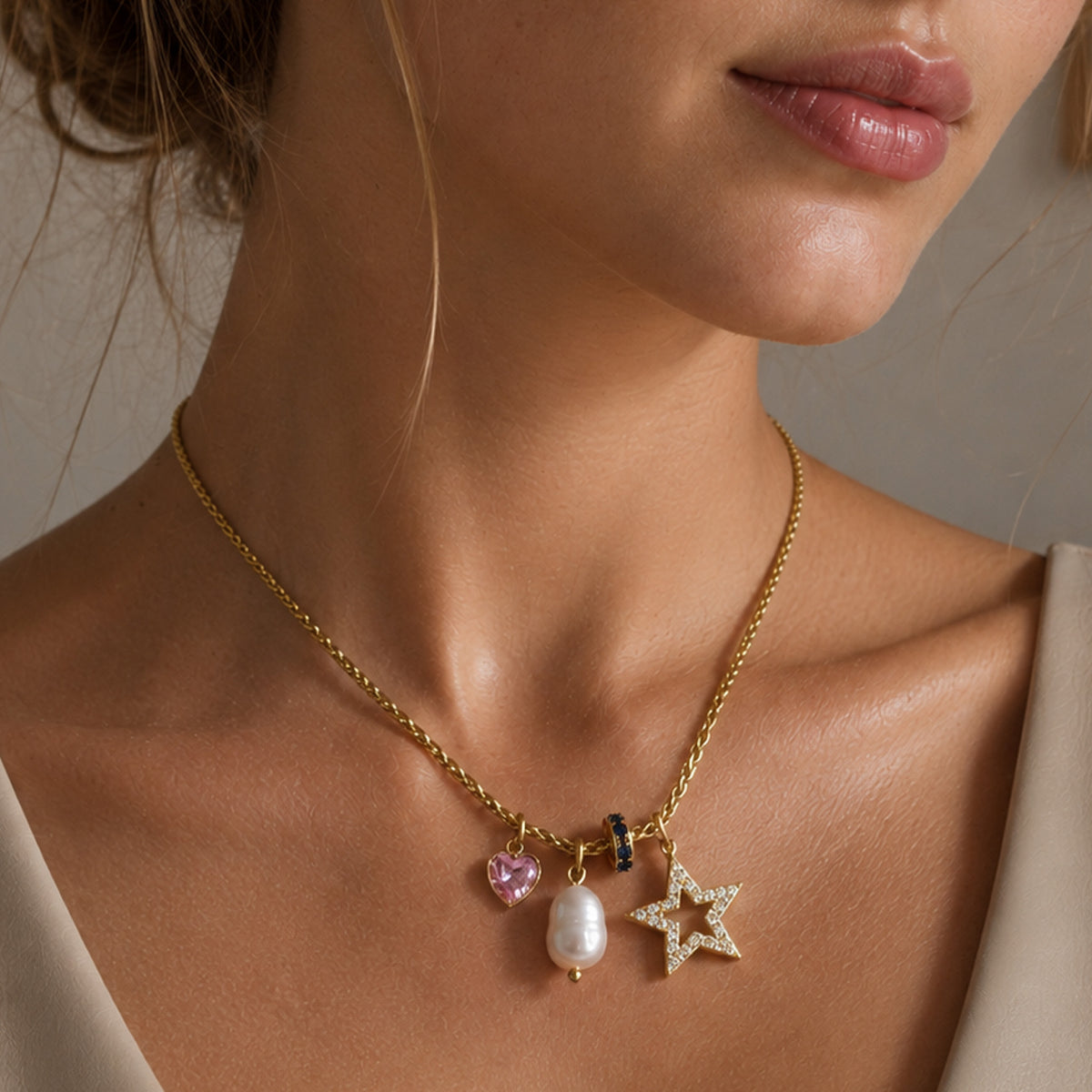 STELLA GOLD PENDANT