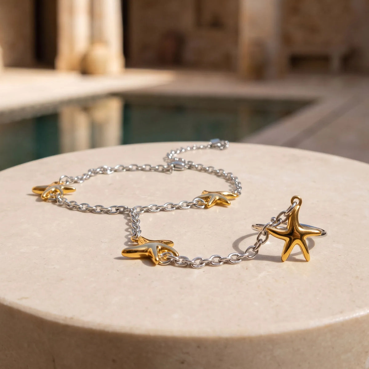STELLA MARIS DUAL-COLOR HAND CHAIN
