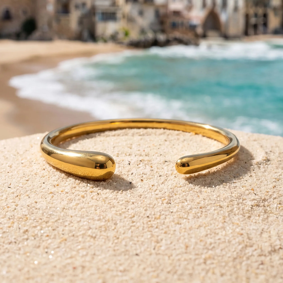 LENIS GOLD BANGLE