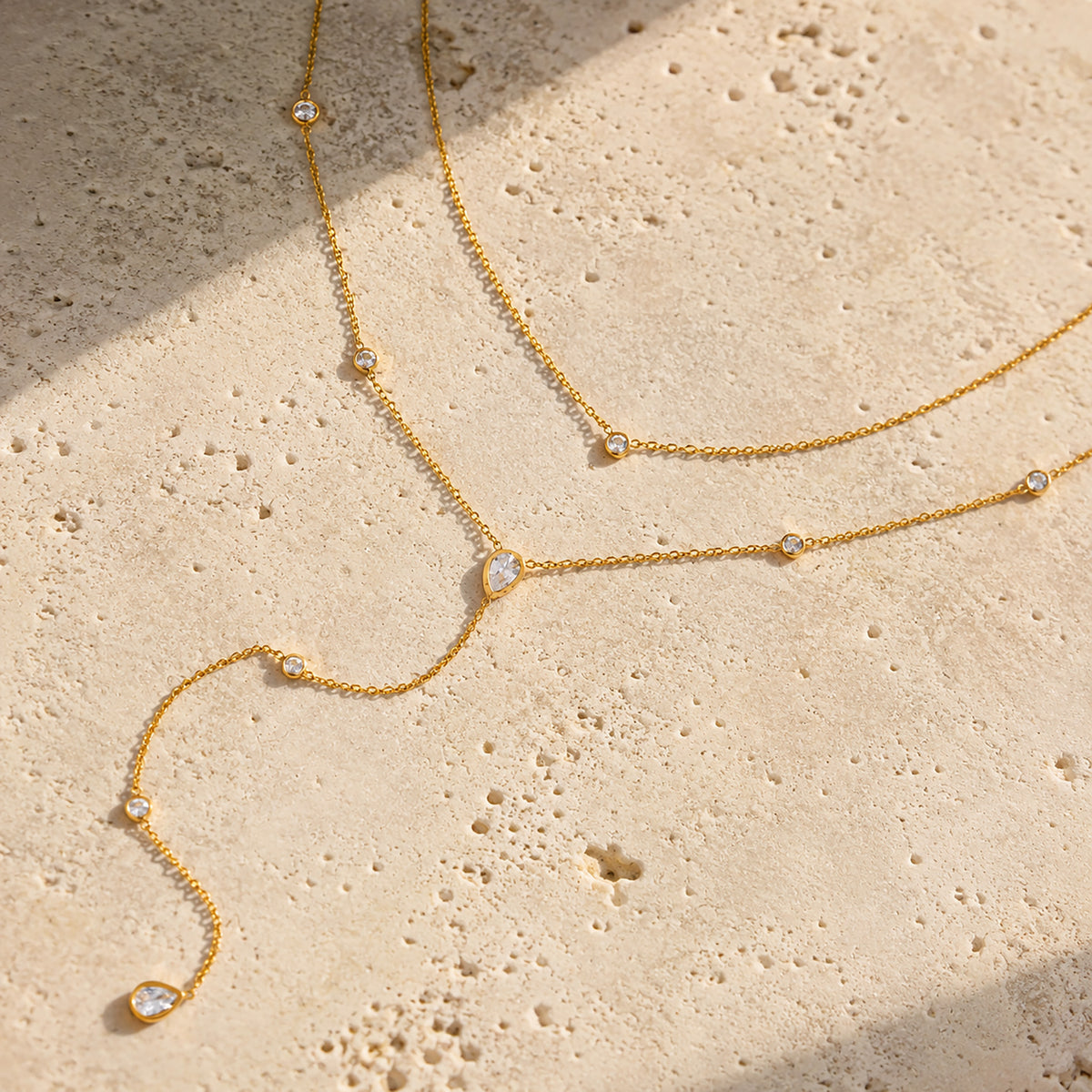 CORUSCUS GOLD Y NECKLACE