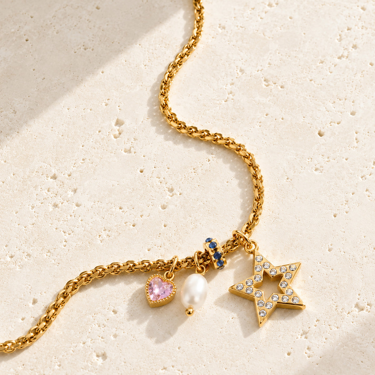 STELLA GOLD PENDANT