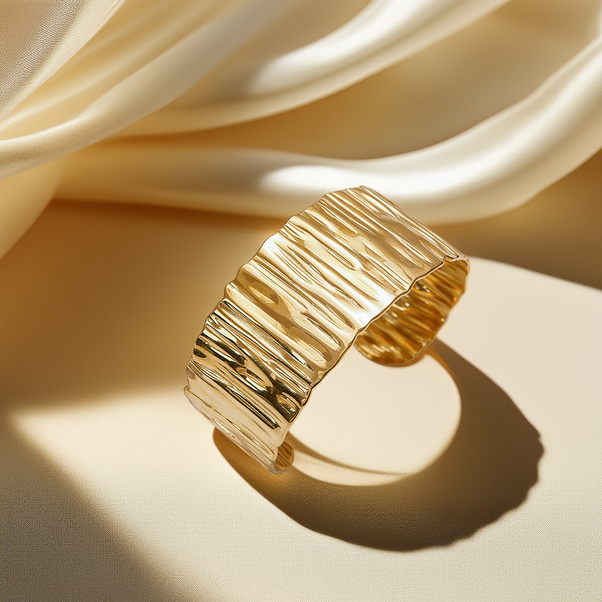 RUGA GOLD OPEN CUFF